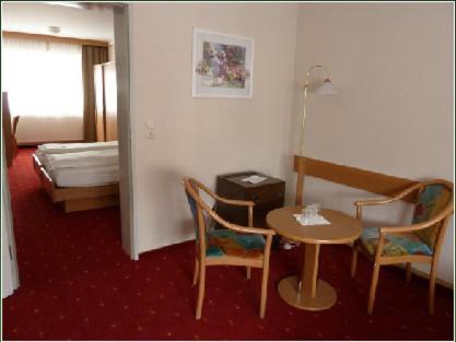 Hotel Domino Hanau Екстер'єр фото