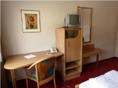 Hotel Domino Hanau Екстер'єр фото