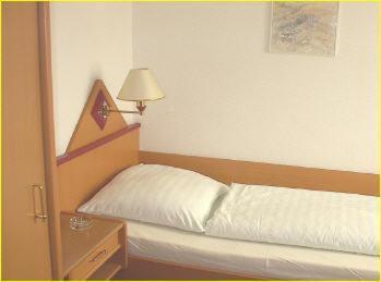 Hotel Domino Hanau Екстер'єр фото